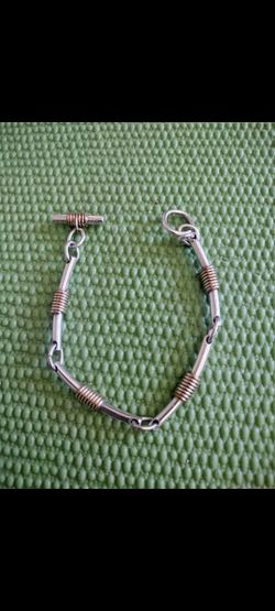 beautiful bracelet in silver and bronze