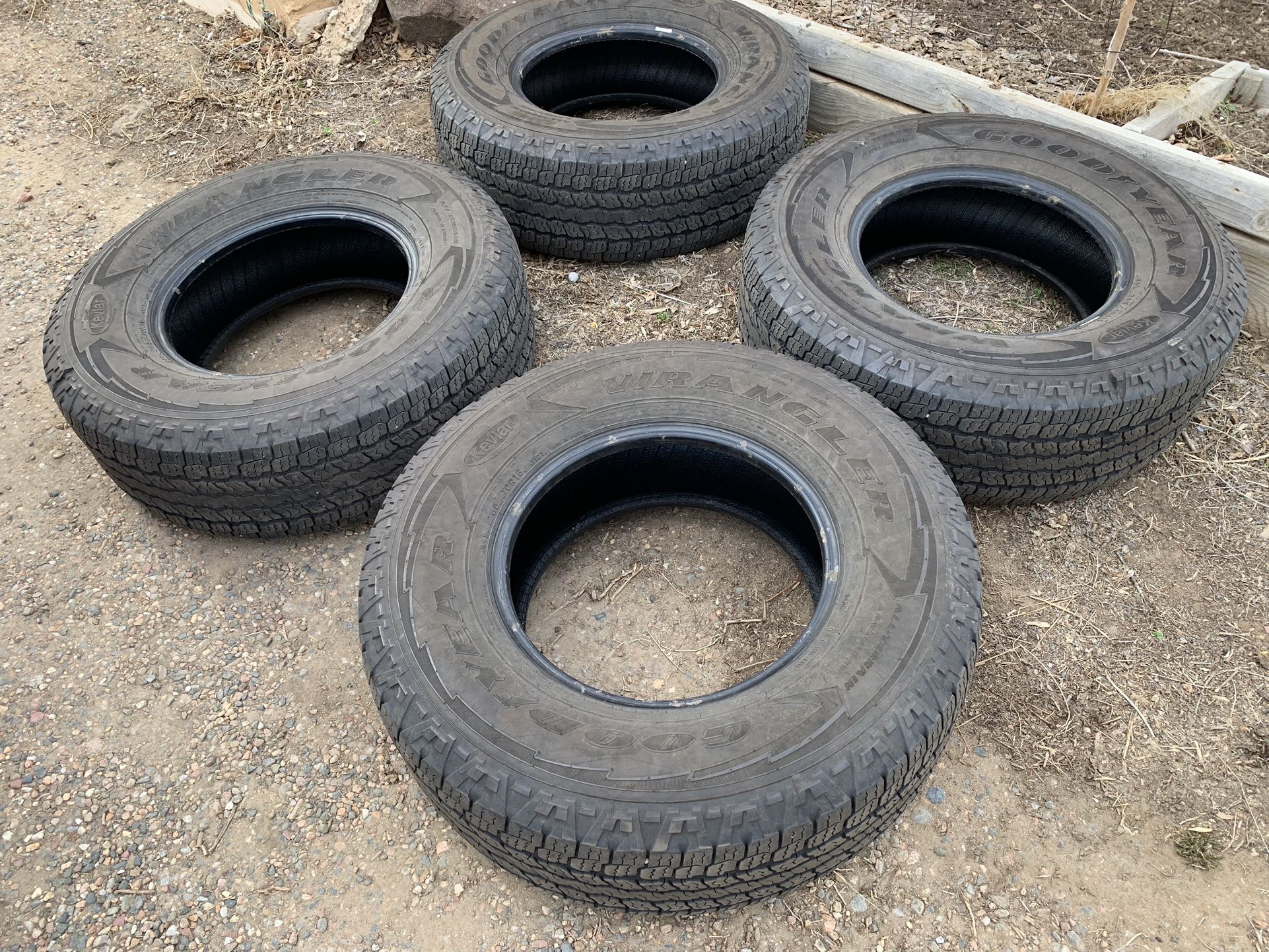 Goodyear Wrangler Kevlar 265/70R16 for Sale in Golden, CO - OfferUp