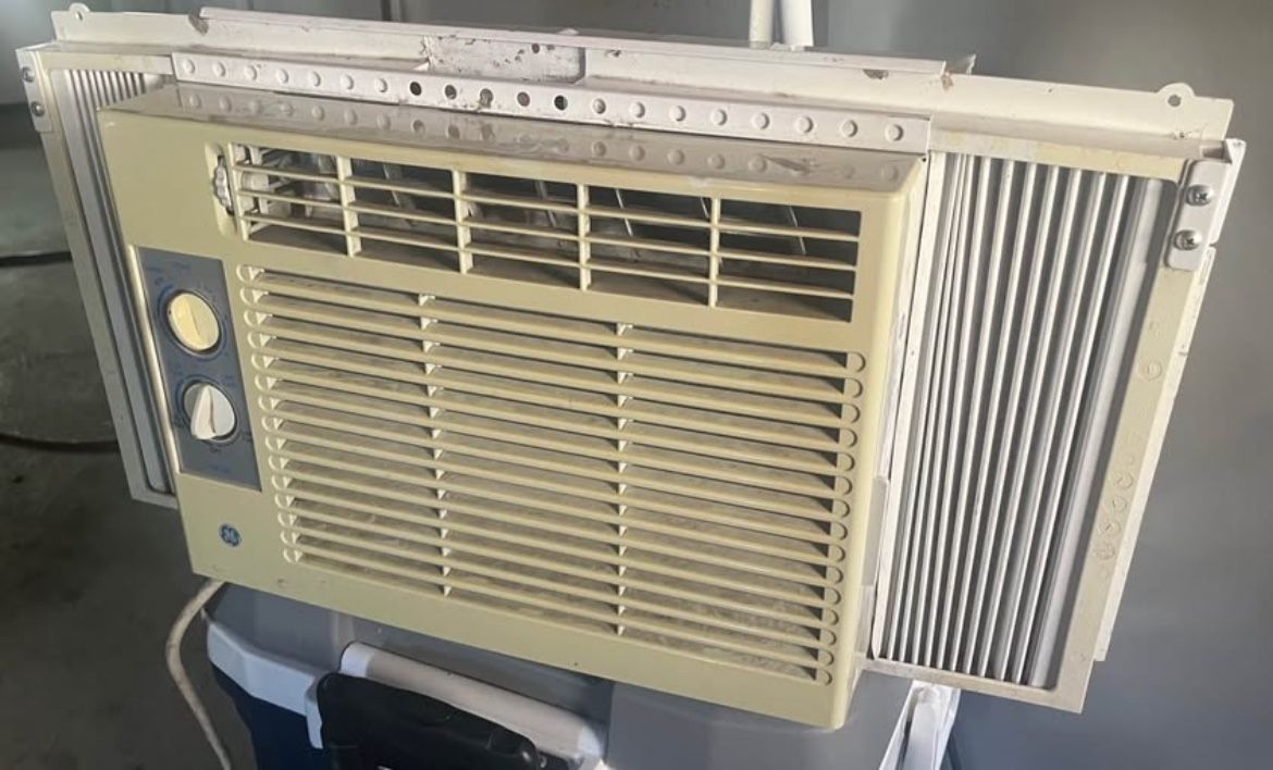 Window Air Conditioner  AC