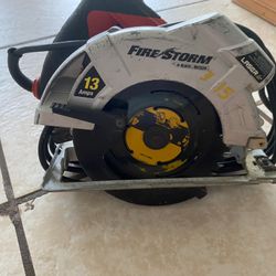 Fire Storm Saw Black & Decker