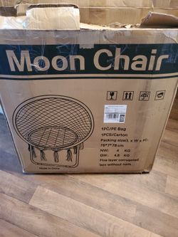 MOON CHAIR