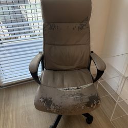 FREE OFFICE CHAIR