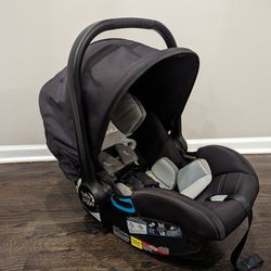 Baby Jogger City Go 2 Infant Car Seat & Base