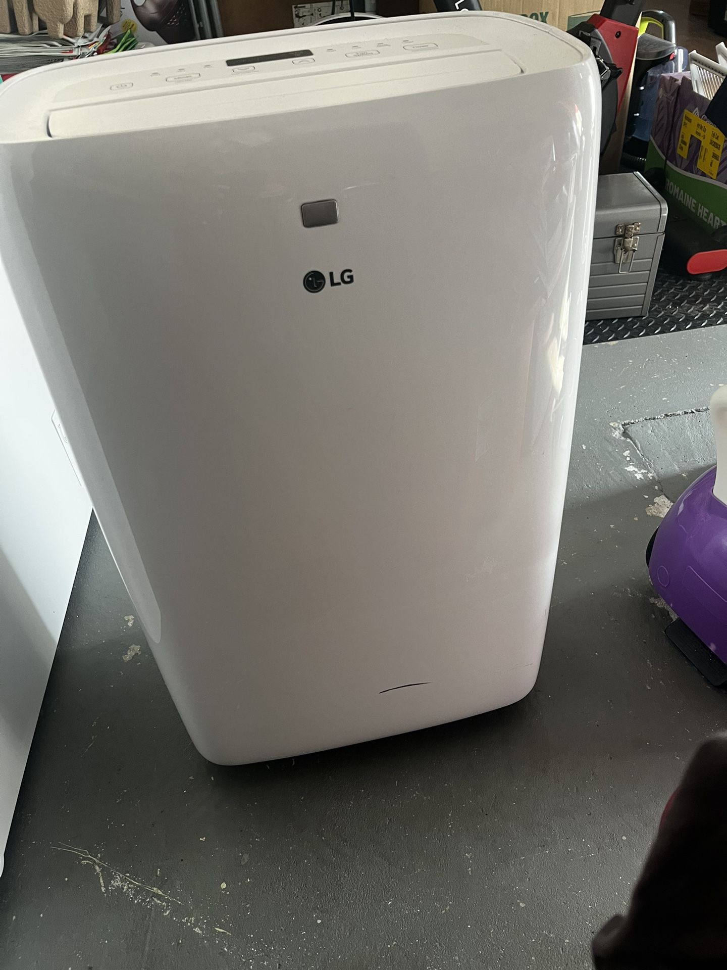 LG 6000 BTU Portable AC