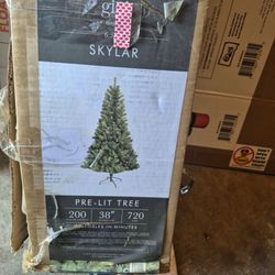 Wall art, wine rack, Christmas tree and more
