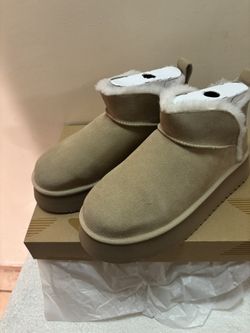 Brand new Koolaburra By UGG