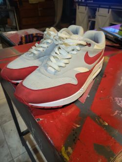 Red Air Max 1 Used