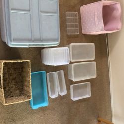 Containers / Plastic Boxes / Basket