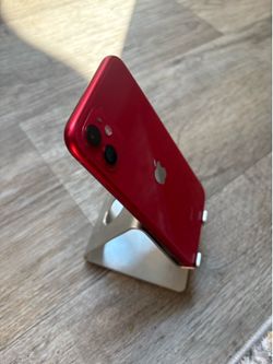 Selling Apple iPhone 11 64 GB factory unlocked to any carrier. Any country will come with charger 200 obo