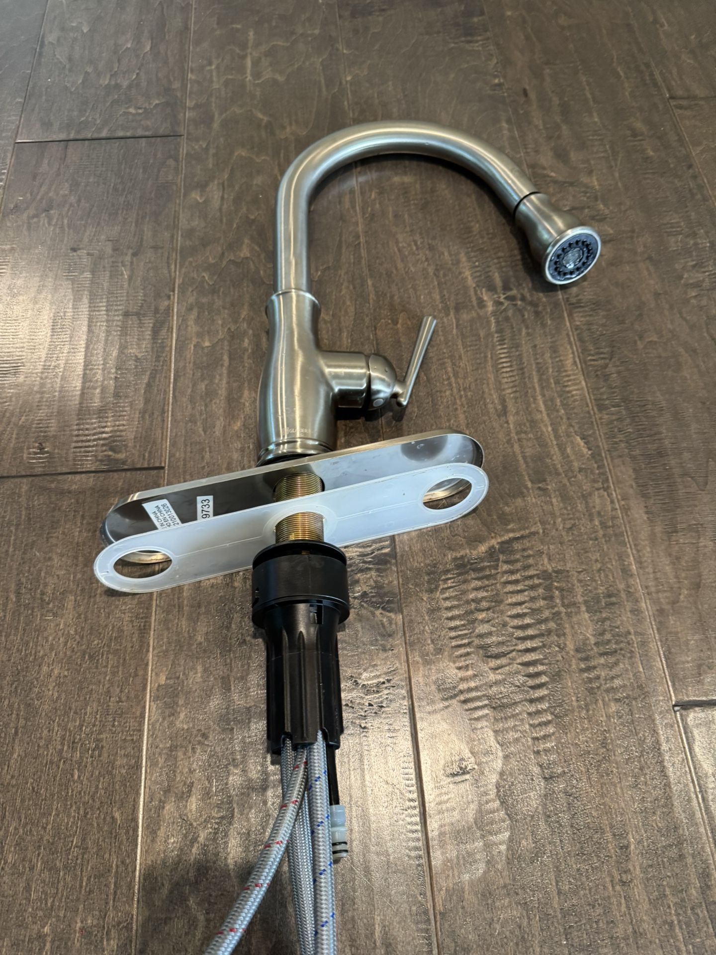 Glacier bay Single Handle Pulldown kitchen Faucet