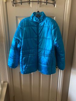 Chamarra Virginia Wear Color Azul Con Bolsas , Perfecta Para Ir A Las Montañas A La Nieve - Size M