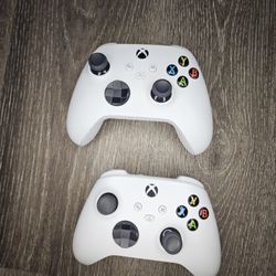 2 White Xbox Series X|S Wireless Controllers