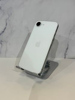 iPhone 16e 128GB Unlocked Pre-owned