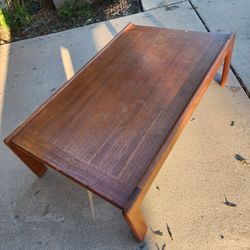 Mid Century Modern Teak Wood Coffee Table. Denmark Lindegaard