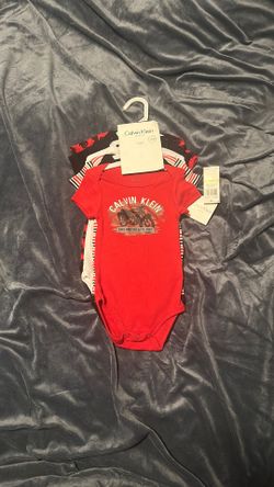 Calvin Klein infant bodysuits 5 Piece Set