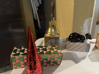 5 Full sized Never used Avon Scents