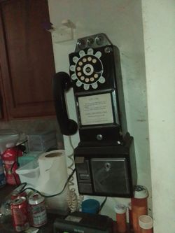 Vintage 1950s Style 3-Slot Payphone Replica Wall Unit ETL listed (Model LO991HKTDCC)