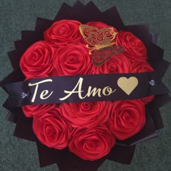 Te Amo Eternal Rose Bouquet 
