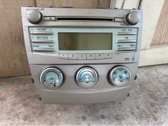 Toyota Camry Radio cd player and AC controller