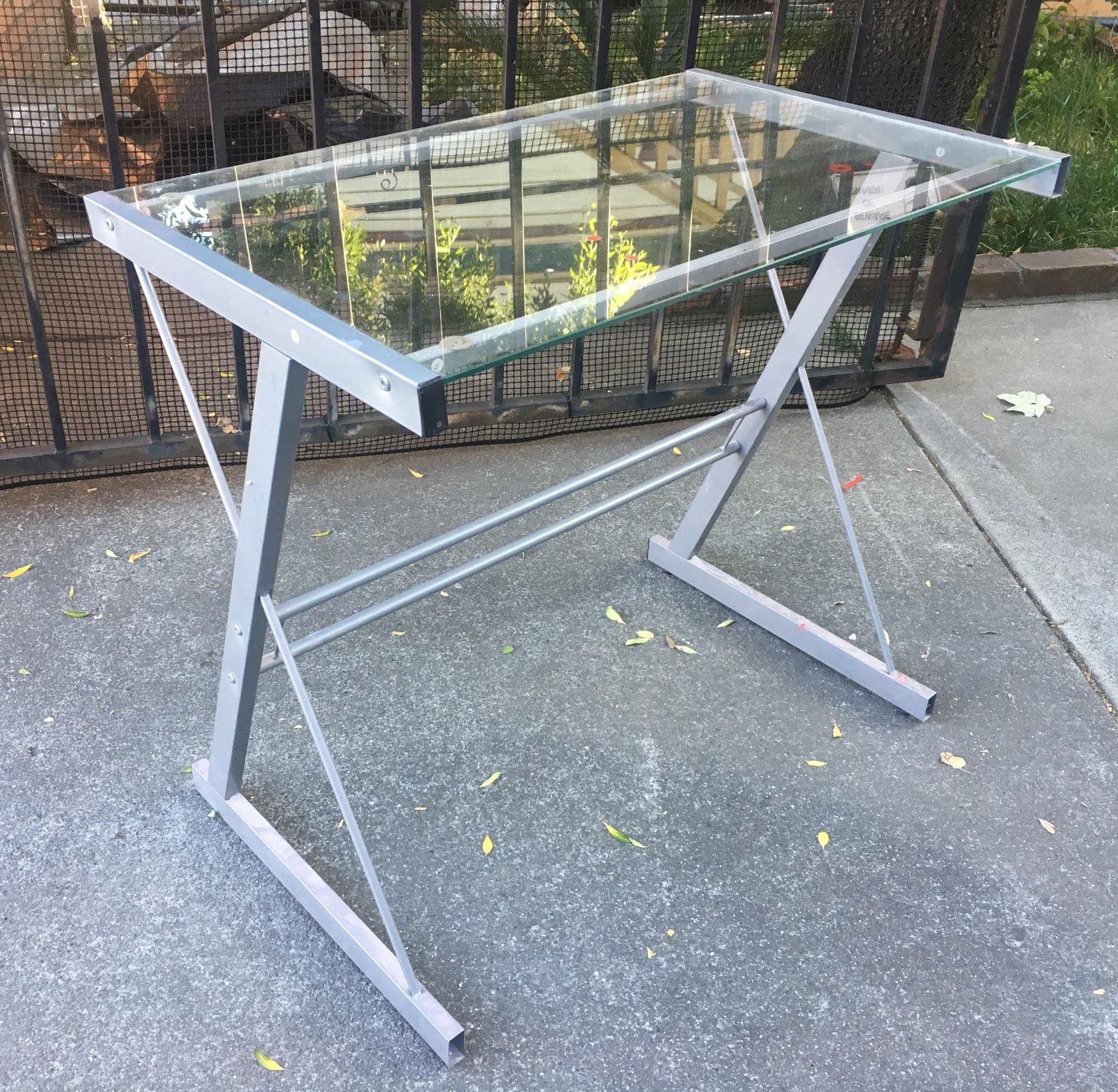 Glass top Z desk