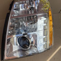 2007-2009-2013 Cadillac Escalade Headlight Xenon LH