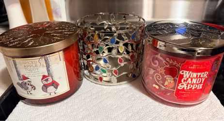 Bath and body works winter candle bundle