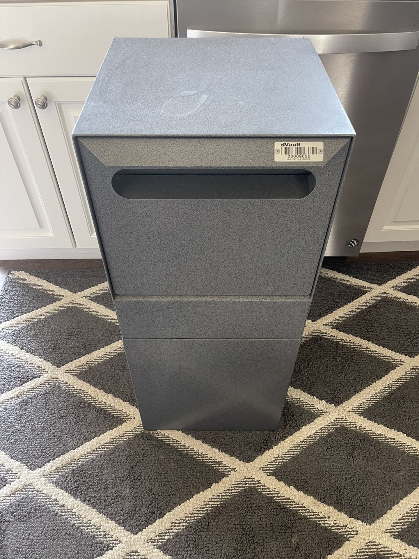 dVault Collection Vault DVCS0023 Mailbox With Package Drop