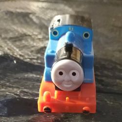 Thomas The Train Engine Motorized Train 2009 Gullane R9(contact info removed)WC