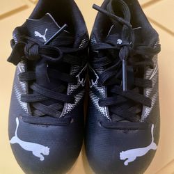 Puma Soccer Shoes 