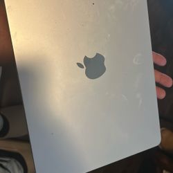 MacBook Air 13” M4 Chip