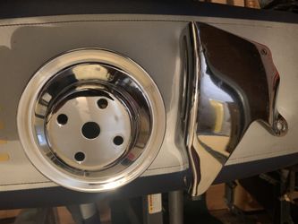 454 Chrome Pulley And Bracket New