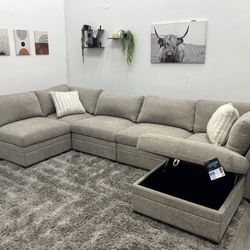 Cream Thomasville Sectional Couch - Free Delivery