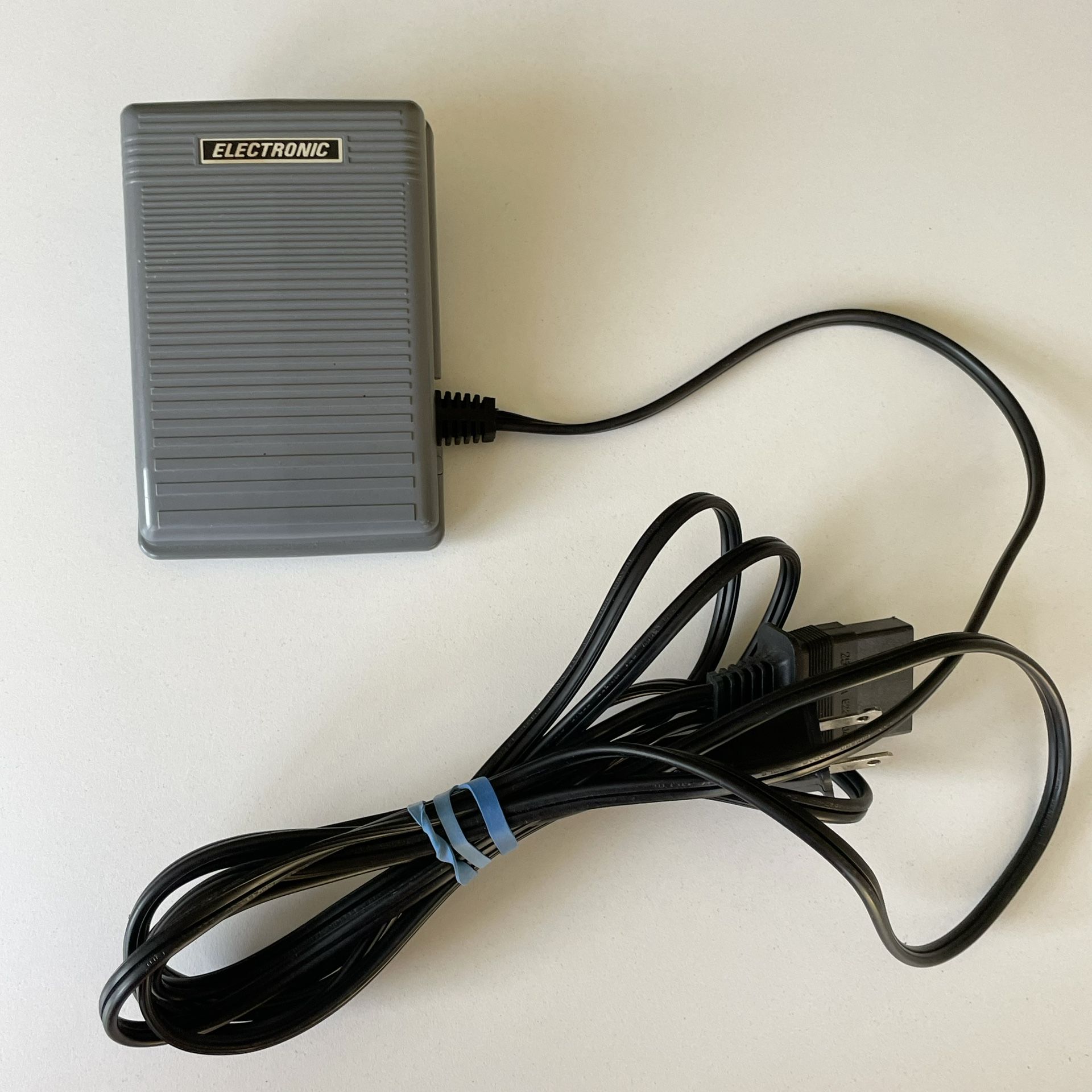 Model KD-1902 Speed Control Foot Pedal Black For Singer 2932 Sewing Machines