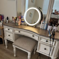 Makeup vanity 