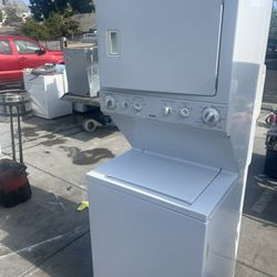 Kenmore Stackable Washer And Dryer “white”’
