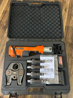 VEVOR Press Tool 18V Electric Pipe Crimping Tool for 1/2in 3/4in 1in 1 -1/4in 1 -1/2in 2in Copper Pipes 32KN Press Tool with 6 VUS Jaws 2PCS 4AH Batte