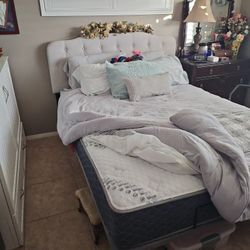 Queen Bed Movable Base