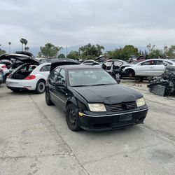 2004 VW Volkswagen Jetta for parts