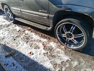 Parts Tahoe  26" Rims And Tires 