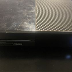 Original Xbox One - 1TB  + 2 Remotes 