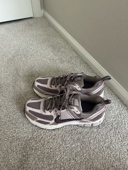 Nike vomero 5