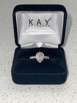 14K White Gold Diamond Engagement Ring