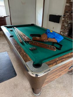 Valley single slate gaming pool table.