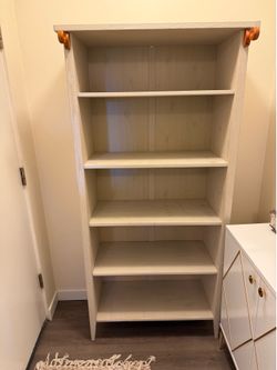 FREE BOOKSHELF