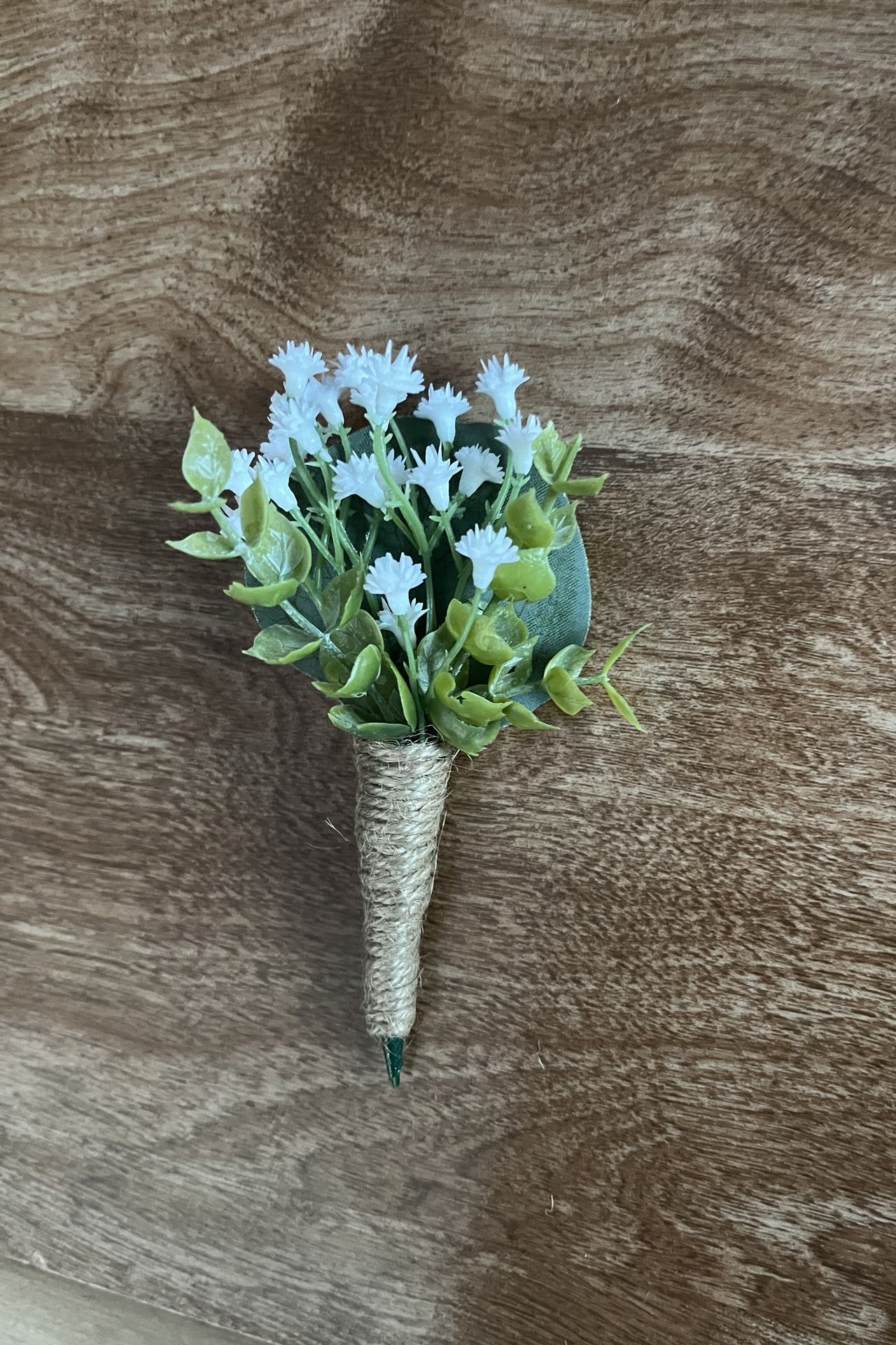Rustic Baby’s Breath Boutonniere