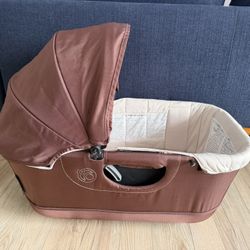 Orbit baby G3 basinet 