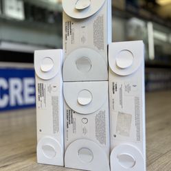 Apple Watch SE, Series 8 & Ultra Available 