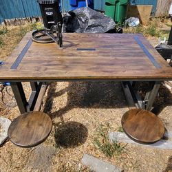New Rustic Kitchen Cafeteria Table 4 Swing Out Chairs 