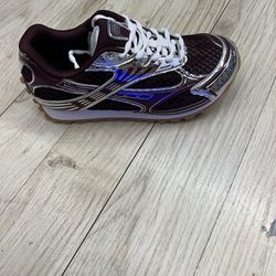 Bottega Burgundy Sneakers
