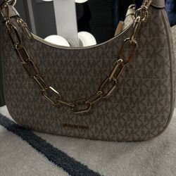 Micheal Kors Large Zip Pouchette 